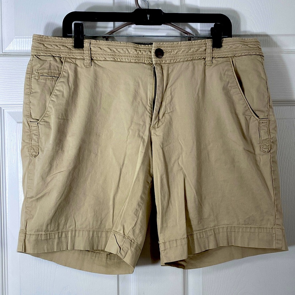 Naturals. Size 16 regular. In tan beige.